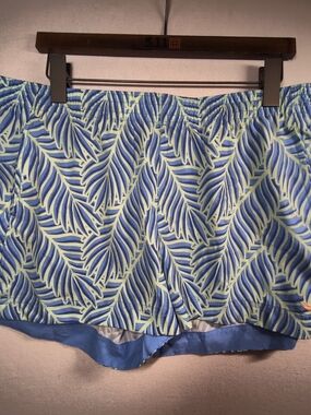Southern Marsh Light Blue Leaf-Print Women’s Shorts NWT